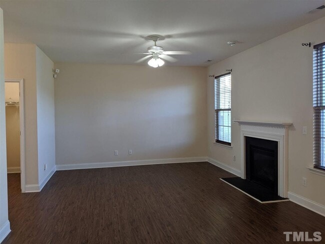 Foto del edificio - 4 Bedroom 2.5 Bath Single Family Home - COMING SOON!