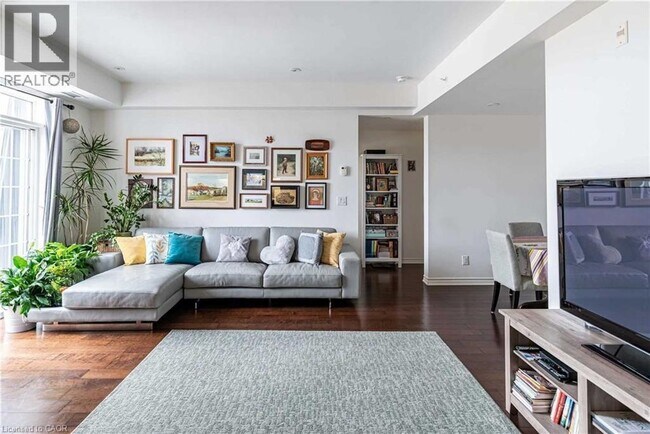 Photo du bâtiment - 2300 Upper Middle Rd W