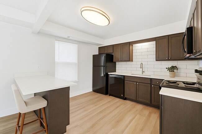 Foto del edificio - Gateway Airport Townhomes