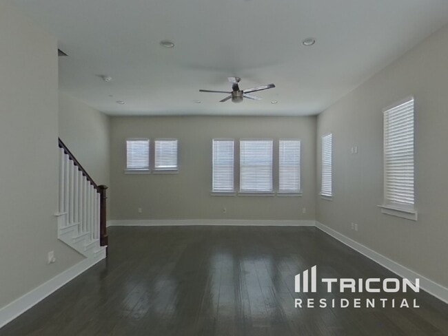 Building Photo - 209 S Village Way