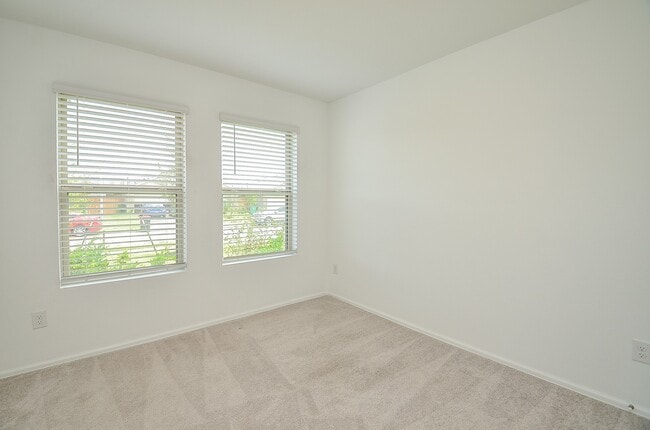 Building Photo - 27127 Breakaway Ln