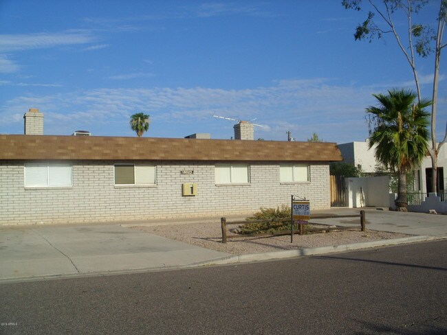 Foto del edificio - 18023 N 40th Pl