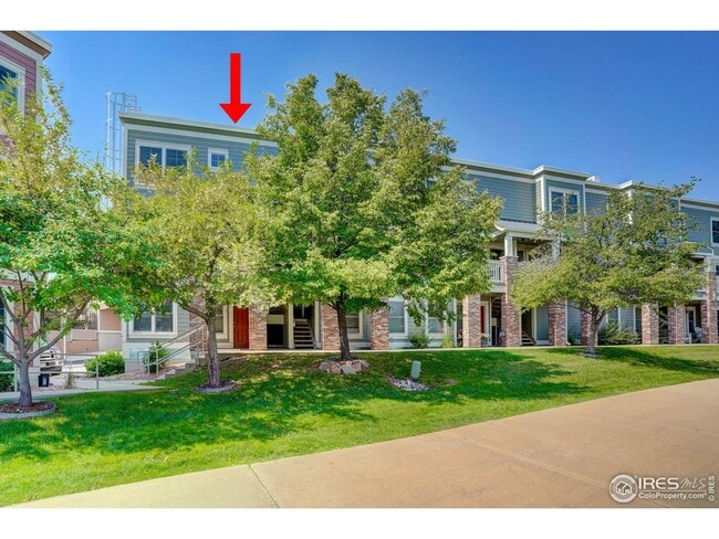 Bright & Beautiful 2-Level Condo in NoBo, available June 5th - Bright & Beautiful 2-Level Condo in NoBo, available June 5th