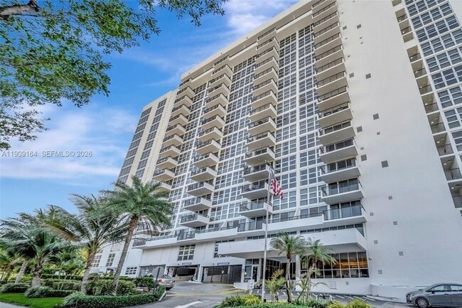 Building Photo - 531 N Ocean Blvd