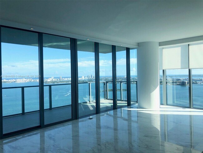 Foto del edificio - 3131 NE 7th Ave