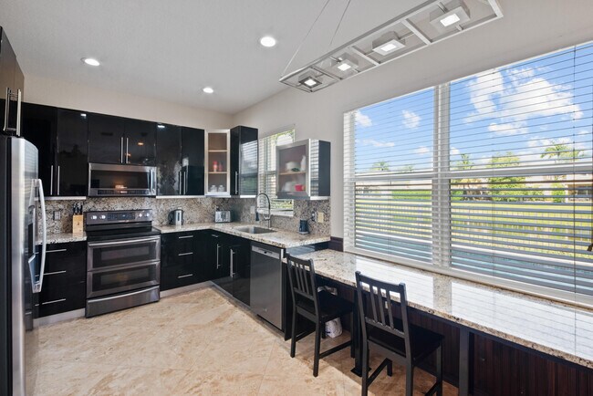 Foto del edificio - 7865 Jewelwood Dr