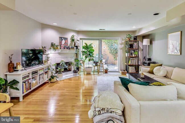 Foto del edificio - 3307 19th St NW