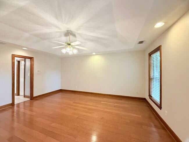 Foto del edificio - 5330 Morgan Ridge Dr