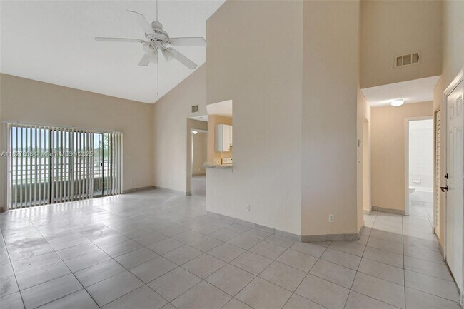 Foto del edificio - 3453 NW 44th St