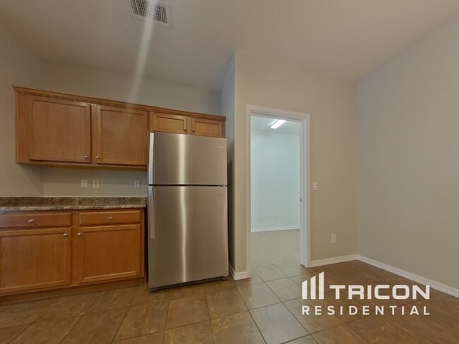 Building Photo - 25574 W St Charles Ct