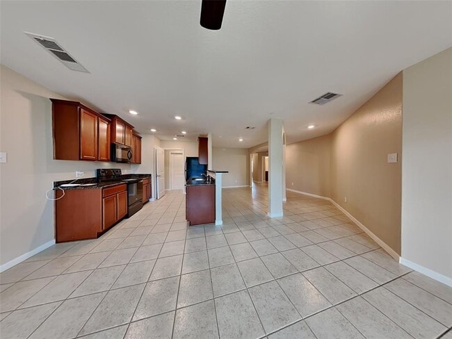 Building Photo - 816 Painted Bison Dr