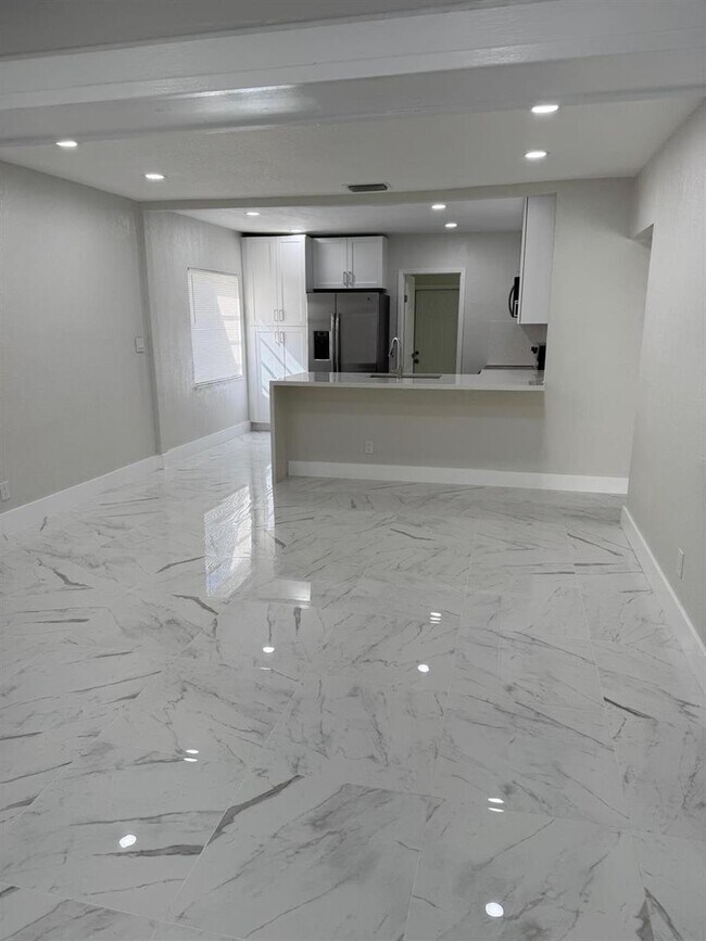 Foto del edificio - 2423 Scott St