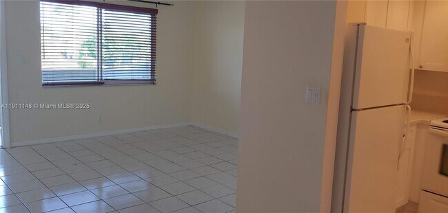 Foto del edificio - 1400 NE 54th St