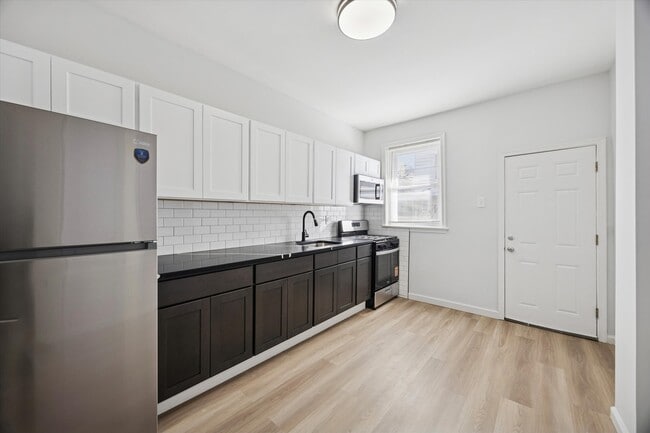 Photo - 713 S Ithan St Townhome