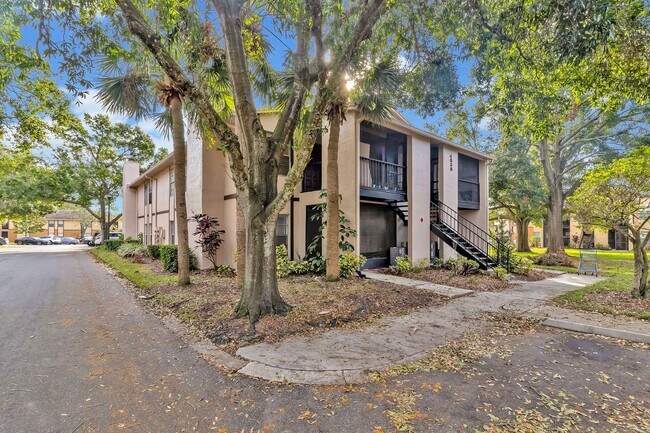 Foto del edificio - Beautiful 2/2 Condo close to the Orlando International Airport. 1st floor.