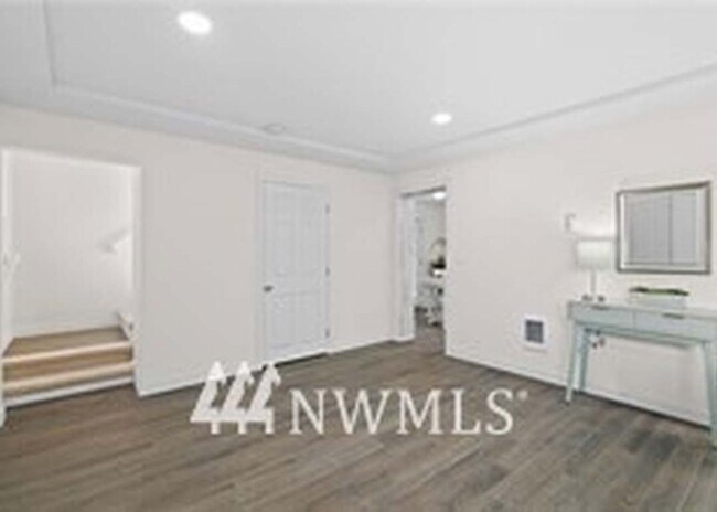 Foto del edificio - 815 96th St S
