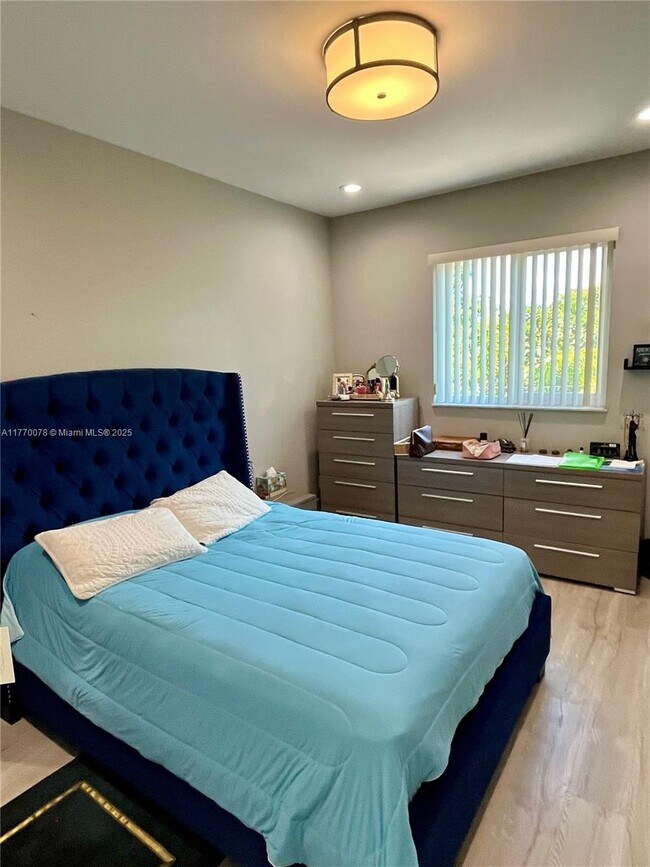 Foto del edificio - 1115 N 17th Ave