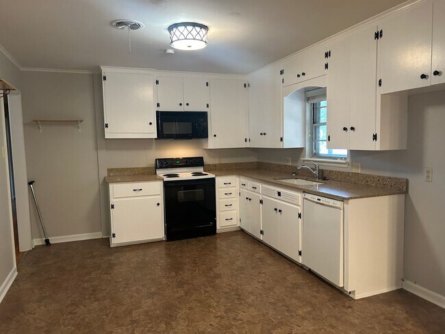 Foto del edificio - 807 Ridgecrest Dr