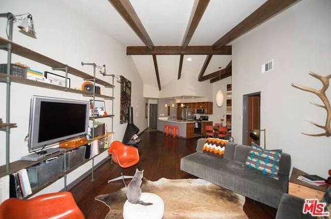 Building Photo - 2700 Cahuenga Blvd E