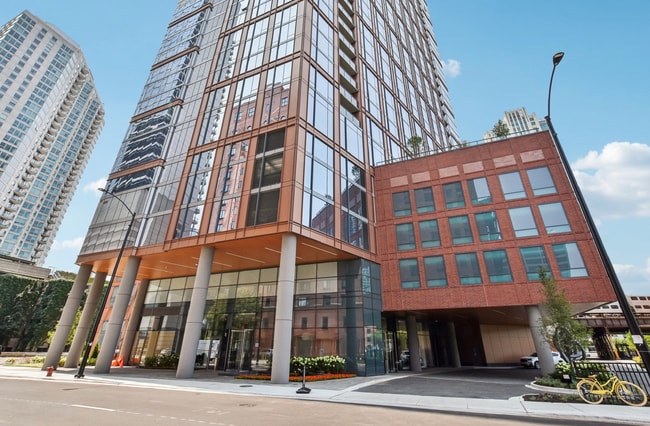 Foto del edificio - 345 N Canal St