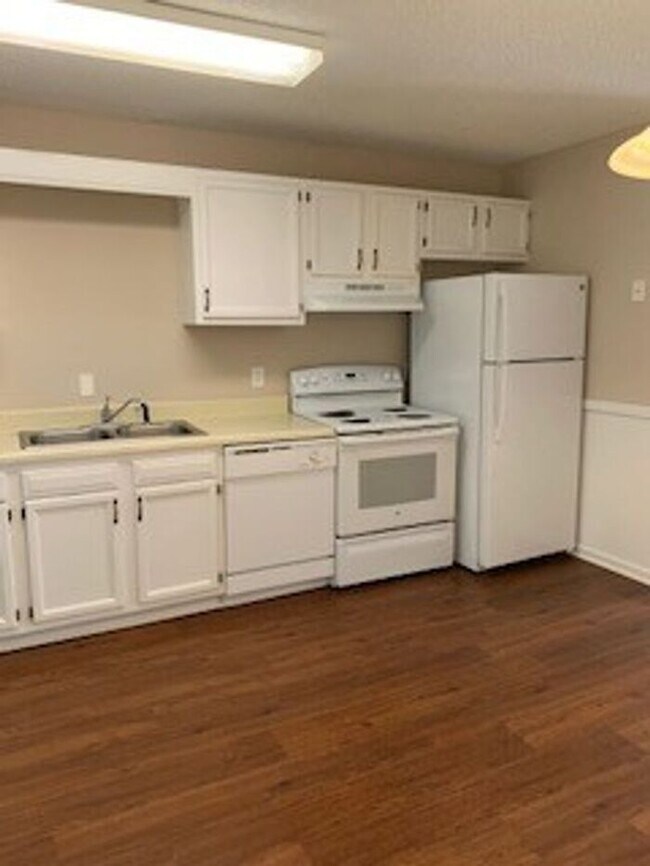 Foto del edificio - 2 Bedroom 1 Bath Oak Ridge Garden Style du...