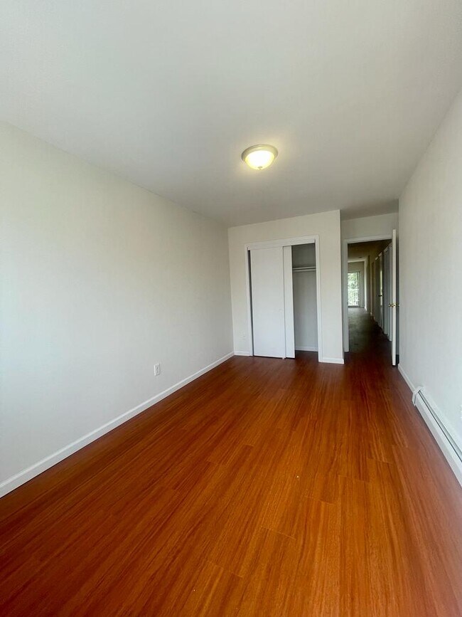 Building Photo - 7126 66th Rd
