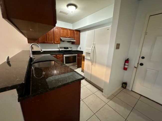 Foto del edificio - 222 Spring House Ln