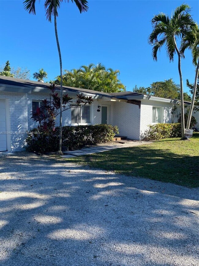 Foto del edificio - 7415 SW 56th Ave