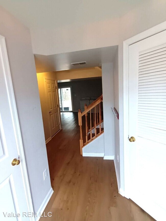 Building Photo - 3 br, 2 bath House - 2039 BROADACRES DR