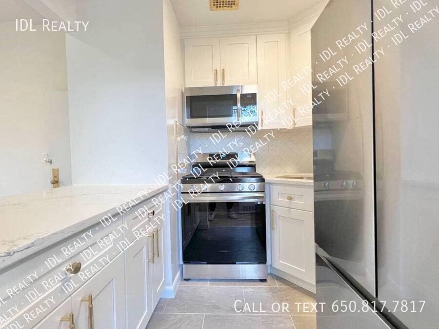 Foto principal - 8621 Bay 16th St