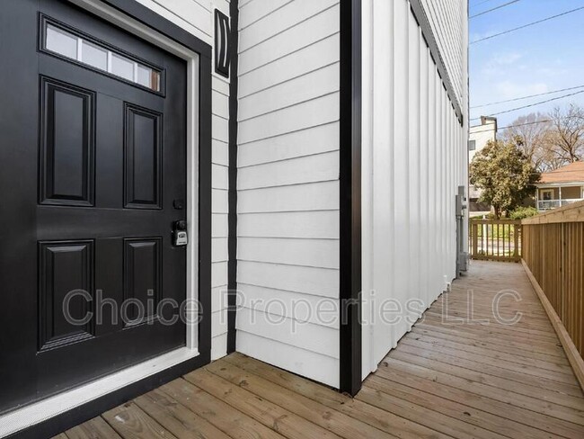 Building Photo - 1312 N Davidson St