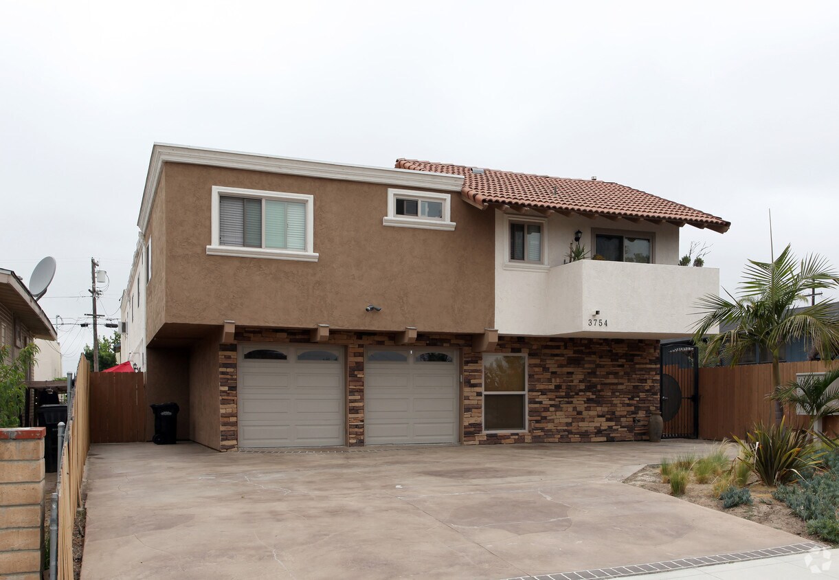 Primary Photo - 3754 Cherokee Ave