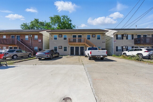 Building Photo - 711 Easy St