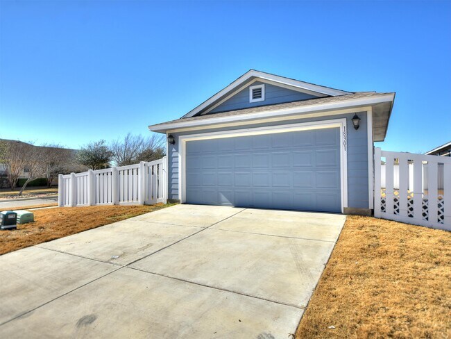 Foto del edificio - 18301 Mammoth Cave Blvd