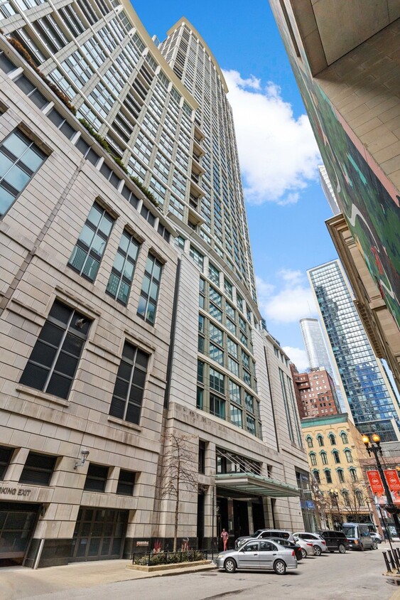 Foto principal - 130 N Garland Ct