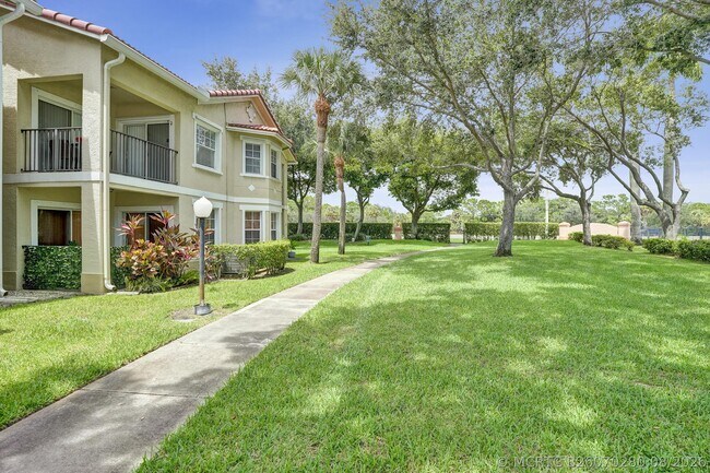Foto del edificio - 110 Belmont Ln