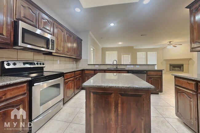 Building Photo - 10861 Hawks Landing Rd