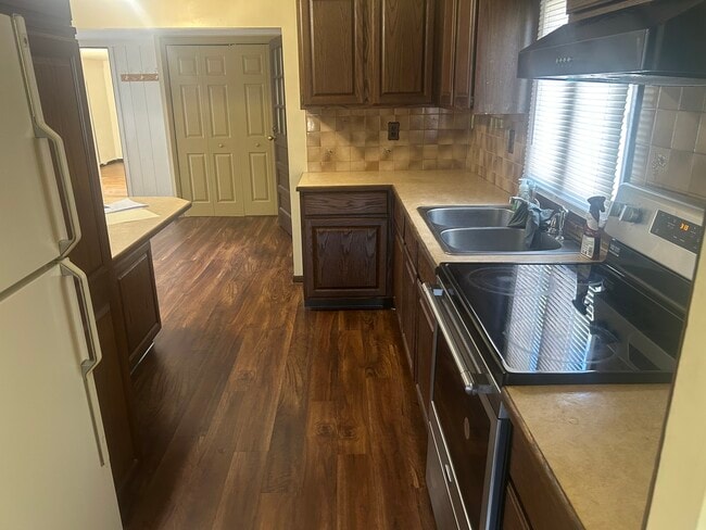 Building Photo - 2939 7th St