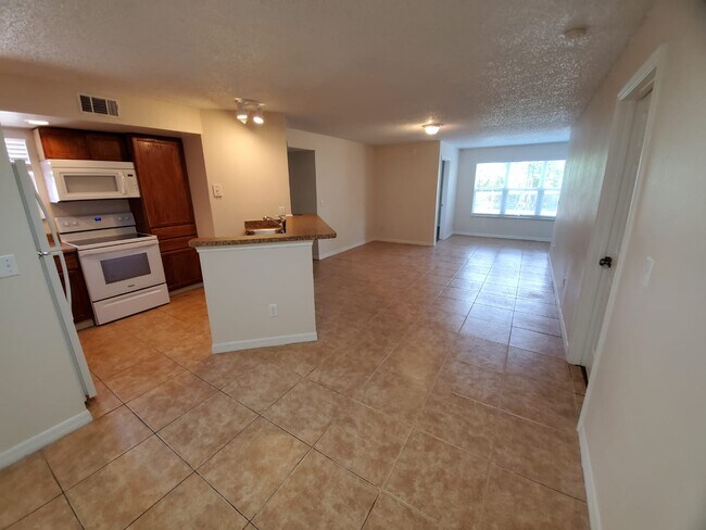 Building Photo - 5725 Gatlin Ave