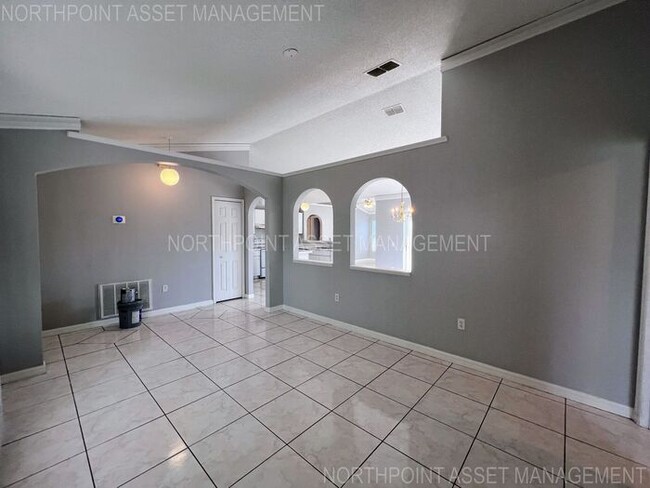 Foto del edificio - 3BR 2BA Home w/ 2-Car Garage • Dishwasher • Large Patio in Kissimmee