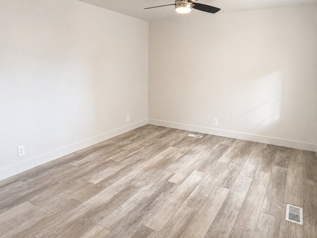 Photo - 2117 E 3300 S (Salt Lake City, UT) Apartment