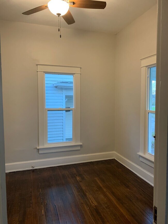 Building Photo - Check out this 2bdr ranch for rent!