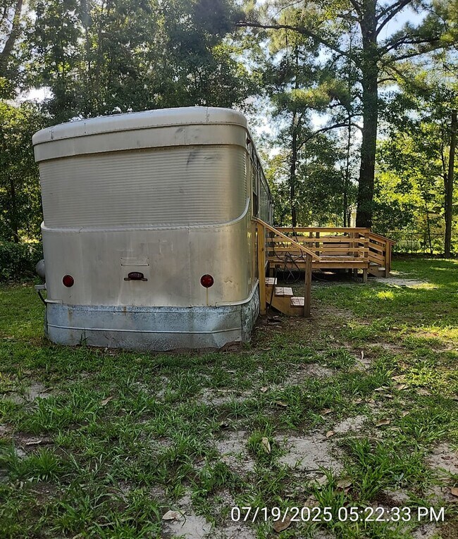 Foto del edificio - 58 Robinson Ln