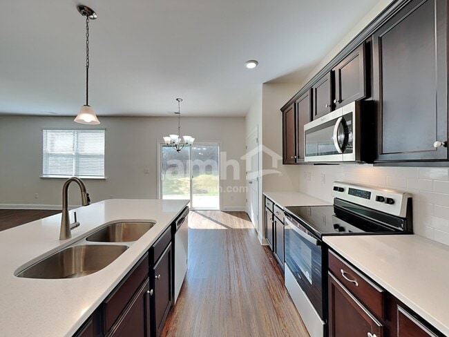 Building Photo - 1016 Bethany Dallas Dr