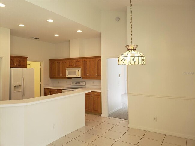 Foto del edificio - 327 N Taylor Rd