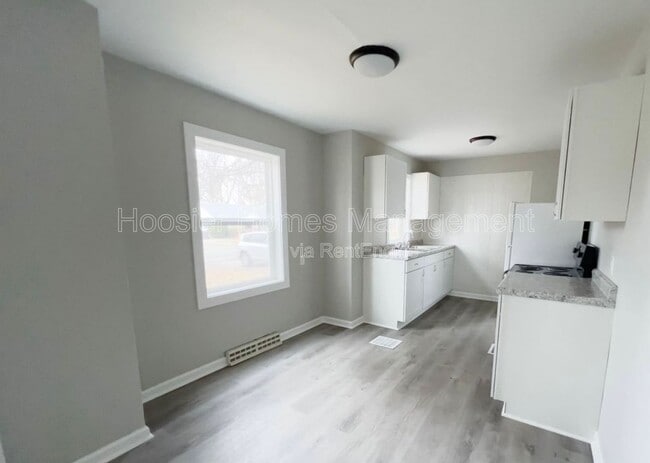 Building Photo - 4337 N Olney St