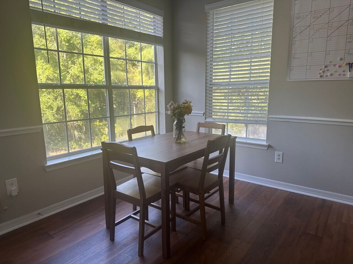 Foto principal - Quaint 2BR Duplex in Savannah