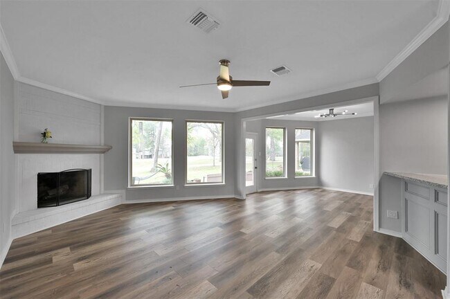Building Photo - 13527 Summer Hill Dr