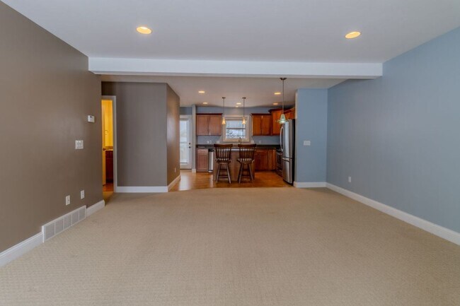 Foto del edificio - Modern Living Meets Cozy Charm