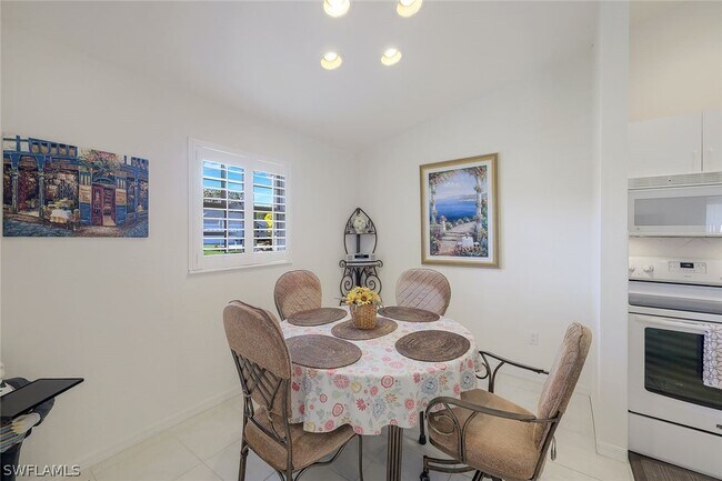 Foto del edificio - 807 Charlemagne Blvd